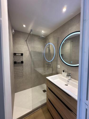 Mazet Golfe de Saint-Tropez in โคโกลิน