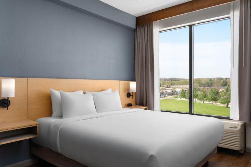 King Room with Sofa Bed and Accessible Tub - Disability Access