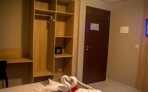 Standard Double or Twin Room image 4