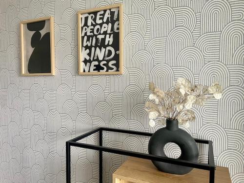 Sunny & Minimalist Apartment near the City Center, Košice (fotografie 2)