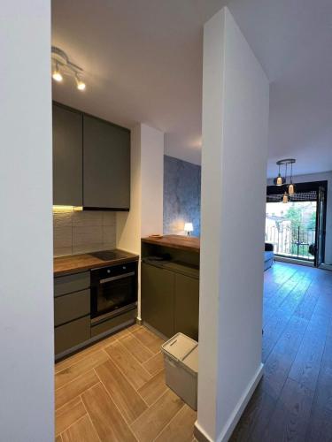 Illy, new and modern studio with a beautiful view, Belgrado (foto 7)