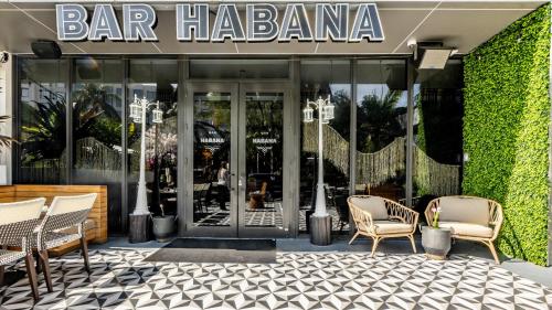 667882729 Kimpton Angler’s Hotel South Beach by IHG