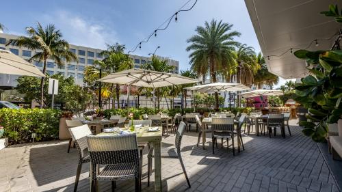 667882754 Kimpton Angler’s Hotel South Beach by IHG