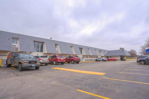 Executive Inn By Belvilla Owatonna Hwy 35 detail