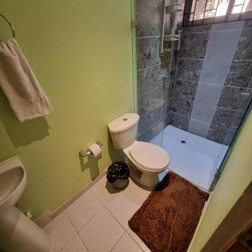 Double Room image 4