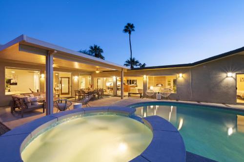 Bon Vivant Palms - 4BR in Movie Colony