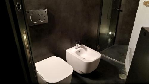 Vannas istaba, HOST4U - AGRITURISMO Il Geco III, Appartamento Piano Terra in Civezza