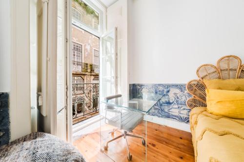 Luxury 4BR Steps from Praça do Comércio - image 4