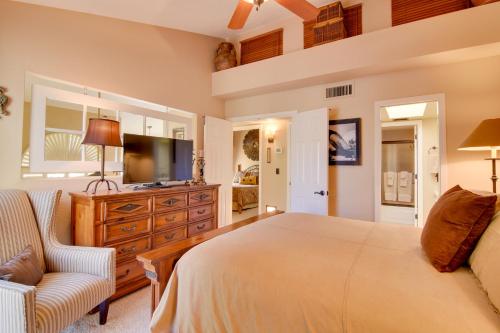 North Phoenix Gem w/ Courtyard & Pool Access - Tap to explore photos