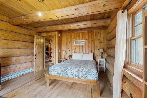 Eaglet Log Home Eaglet Log Home