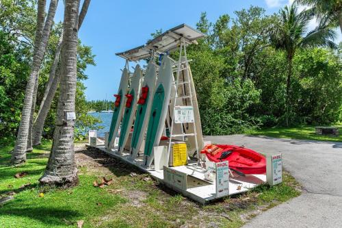 Coconut Grove Bayview unit Parking Included - image 3