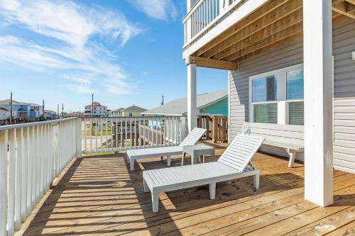 Great Ocean View Steps to Beach in Surfside Beach (TX)