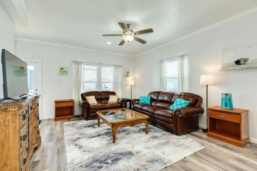 Great Ocean View Steps to Beach in Surfside Beach (TX)