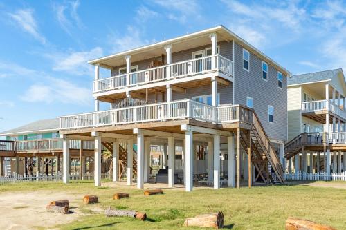 Steps to the Beach in Surfside Beach (TX)