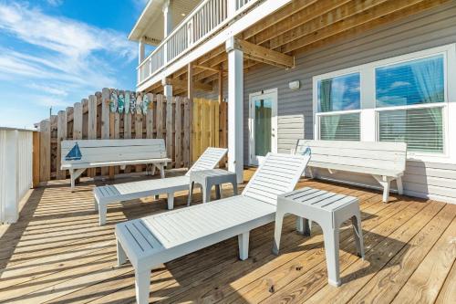 Steps to the Beach in Surfside Beach (TX)