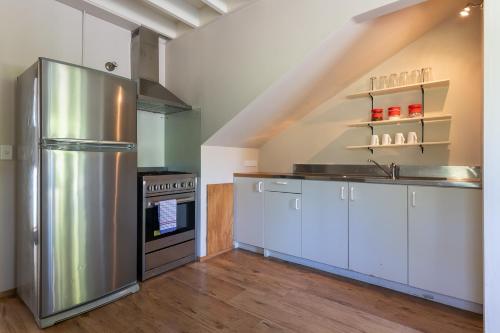 Stuarts Cottage - image 2