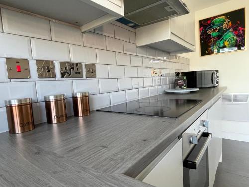 Welcome rooms 55b- Self Check-In whole apartment FULLY REFURBISHED, Swindon (photo 9)