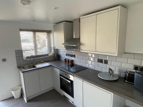 Welcome rooms 55b- Self Check-In whole apartment FULLY REFURBISHED, Swindon (photo 10)