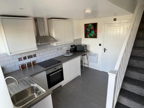 Welcome Rooms 55b- Self Check-in Whole Apartment Fully Refurbished - Swindon