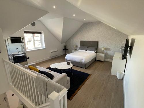 Welcome rooms 55b- Self Check-In whole apartment FULLY REFURBISHED, Swindon (photo 5)