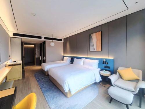 room detail thumbnail 1