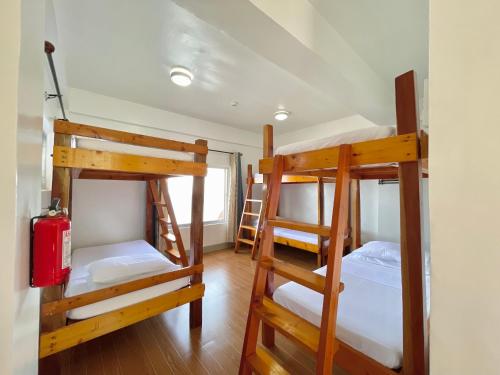 Beachfront Hostel Room Type - Standard Family Room