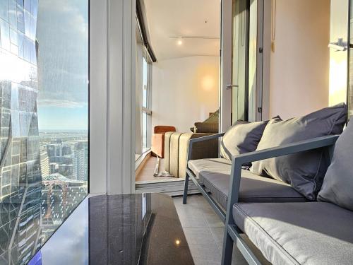 Bright & Stylish Apt In Best Location w Pool & Gym, Melbourne (photo 9)