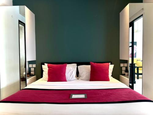 Two-Bedroom Villa image 10