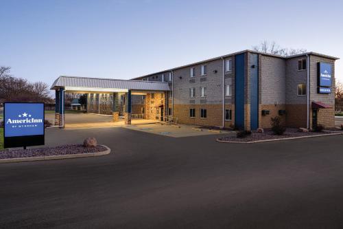 Buitenkant, AmericInn by Wyndham Madison WI near Dane County Regional Airport