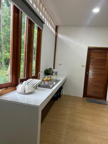 maksaihomestay near Thai sea