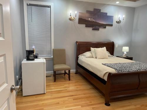 La Casa Grande Hosting in Whitsett, USA