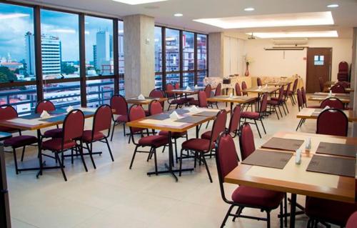 Lis Hotel Lis Hotel is a popular choice amongst travelers in Teresina, whether exploring or just passing through. The property features a wide range of facilities to make your stay a pleasant experience. Servic