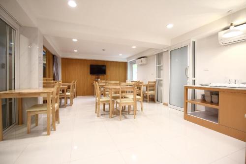 Super OYO 483 Pannee Hotel Khaosan, Bangkok (photo 8)