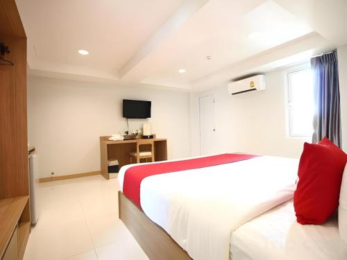 room detail thumbnail 1