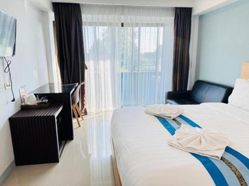 room detail thumbnail 1