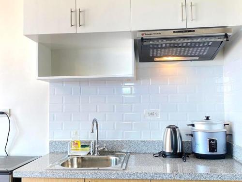 Studio Condo with Ocean View at the Balcony with Strong Wifi and Netflix, Pontud (zdjęcie 4)