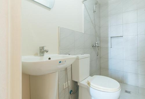 59 Xavierville by RedDoorz Room Type - Standard Double Room