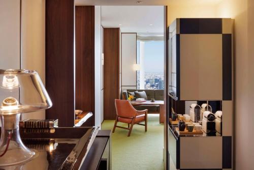 King Room with Bay View image 7