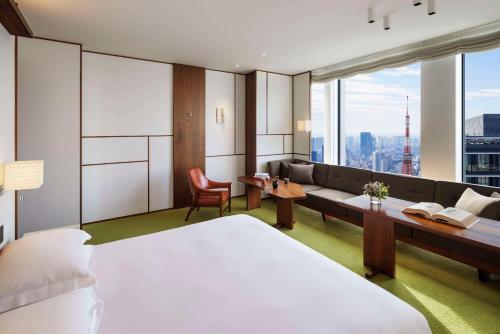 King Room with View image 7