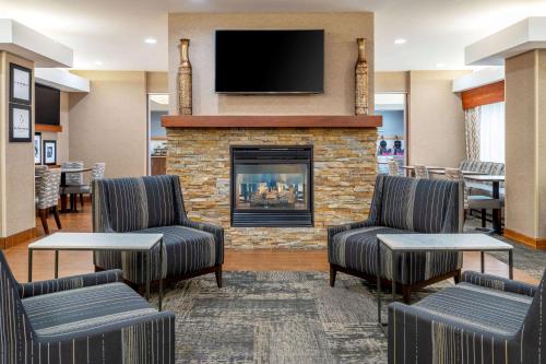 Hampton Inn Mitchell - image 11