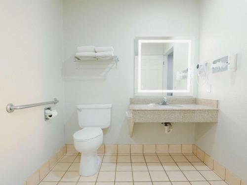 Quality Inn Holbrook near Petrified Forest