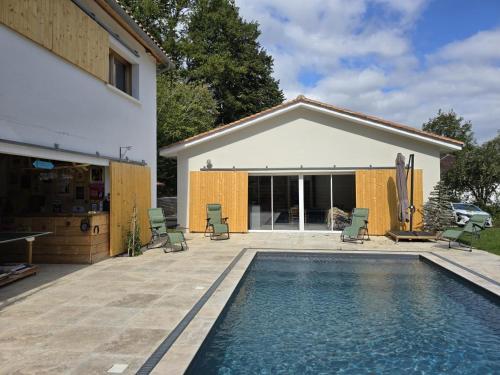 Maison spacieuse à Château-l'Évêque avec 5 chambres et salle de jeux - FR-1-616-471 gîte à louer Preyssac-d'Agonac
