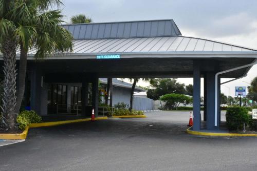 Days Inn By Wyndham Stuart