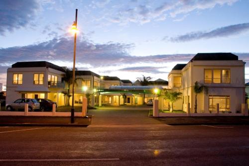 Pacific Harbour Motor Inn Stop at Pacific Harbour Motor Inn to discover the wonders of Gisborne. Featuring a complete list of amenities, guests will find their stay at the property a comfortable one. All the necessary faciliti