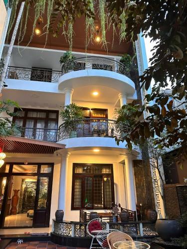 Nana Homestay & Villa Hue
