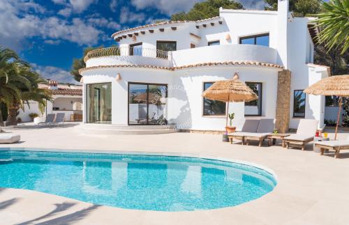 Villa with Private Pool image 7