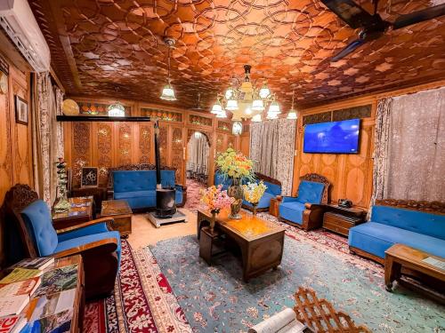 Dilnaaz group of houseboats in ศรีนาคา