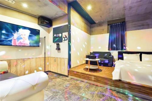 Samsan Chaghan Hotel Today