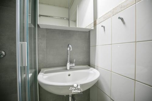 Apartment with Balcony image 5