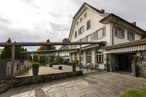 Hotel & Gasthaus Die Perle in Perlen, Schweiz